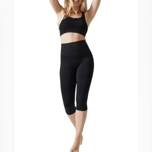 Blanqi Everyday Postpartum Support Capri Maternity Legging